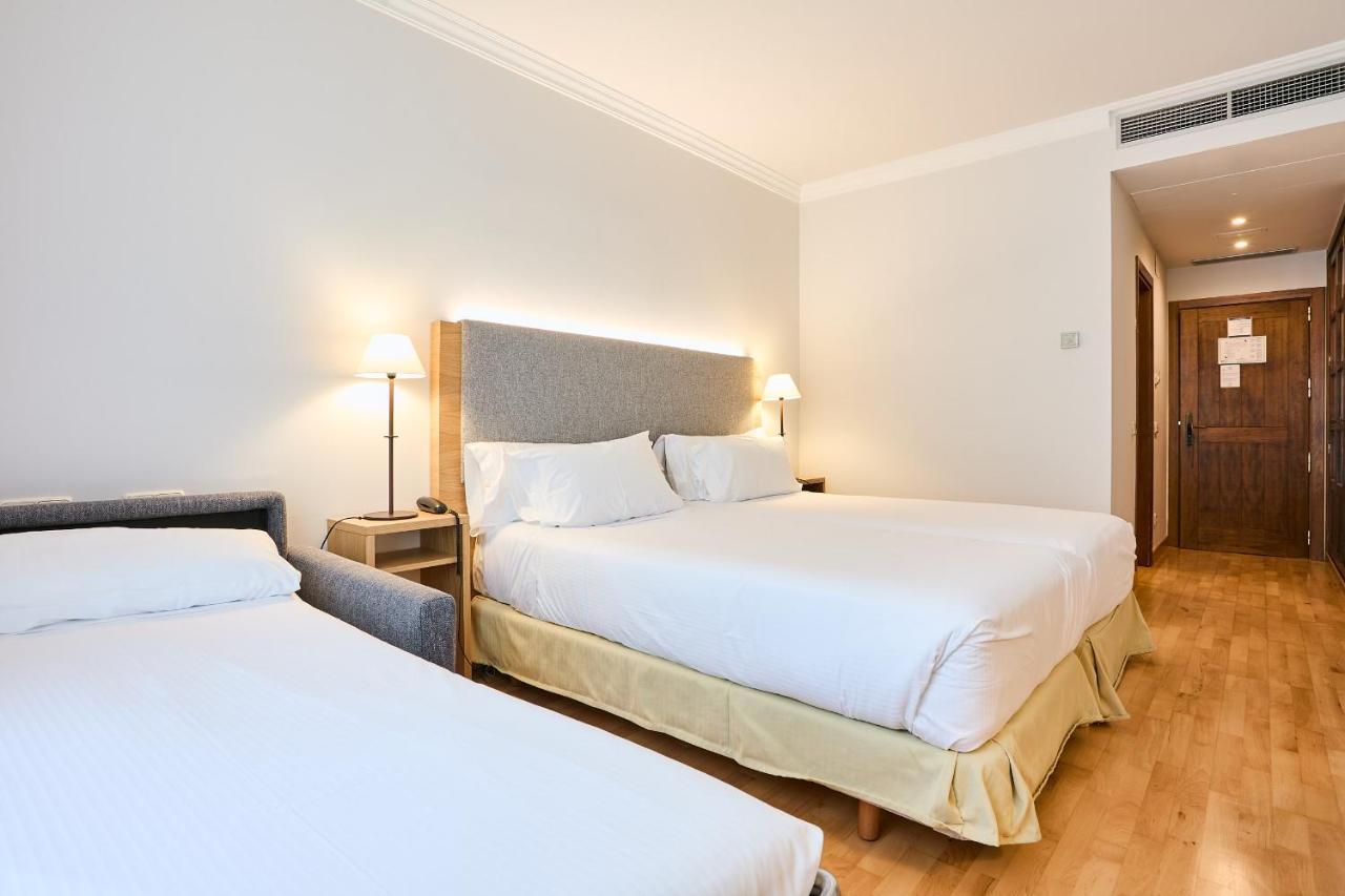 Double Room with Extra Bed (3 Adults),1263386266:JPEG