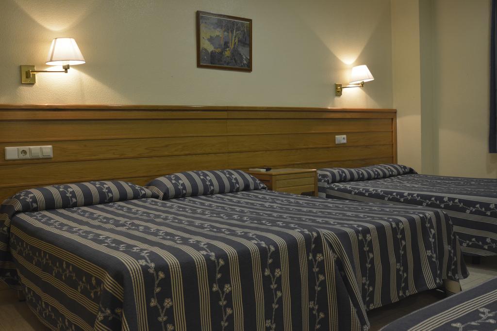 Dreibettzimmer