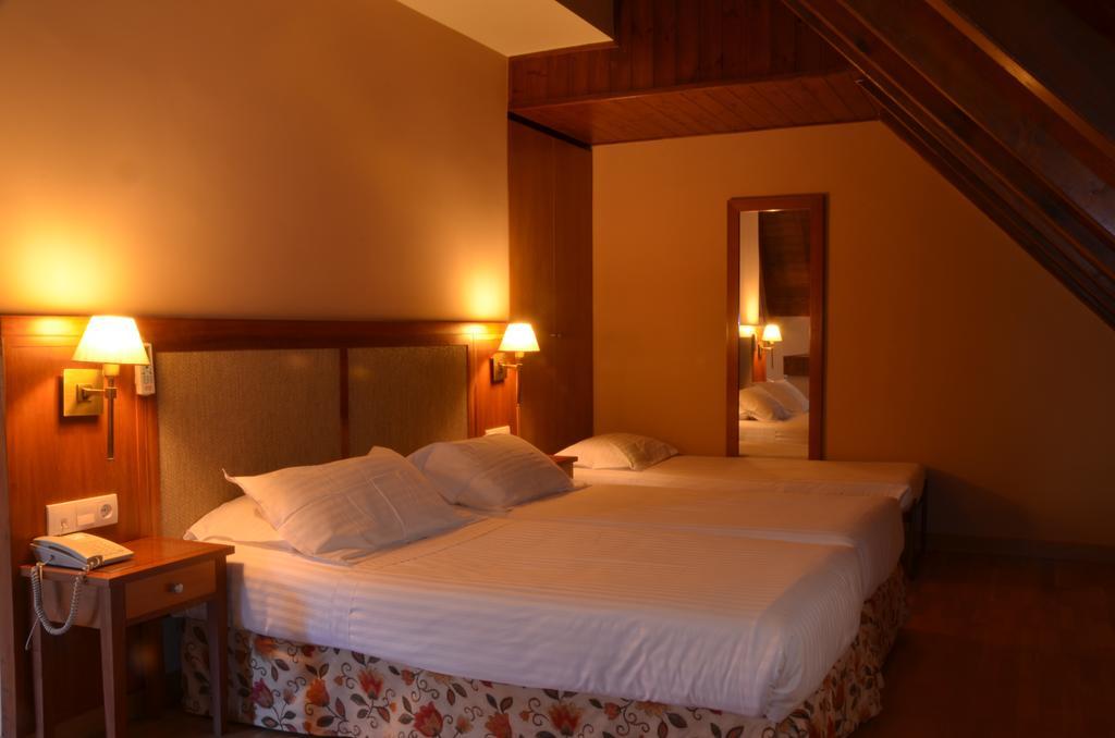 Chambre Double avec Lit d'Appoint