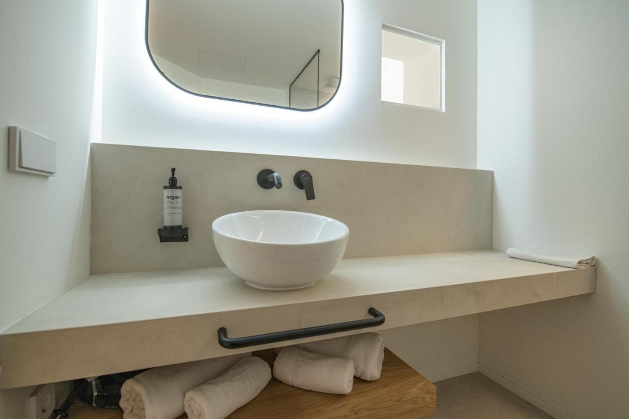 Twin Room with City View,1268674414:JPEG