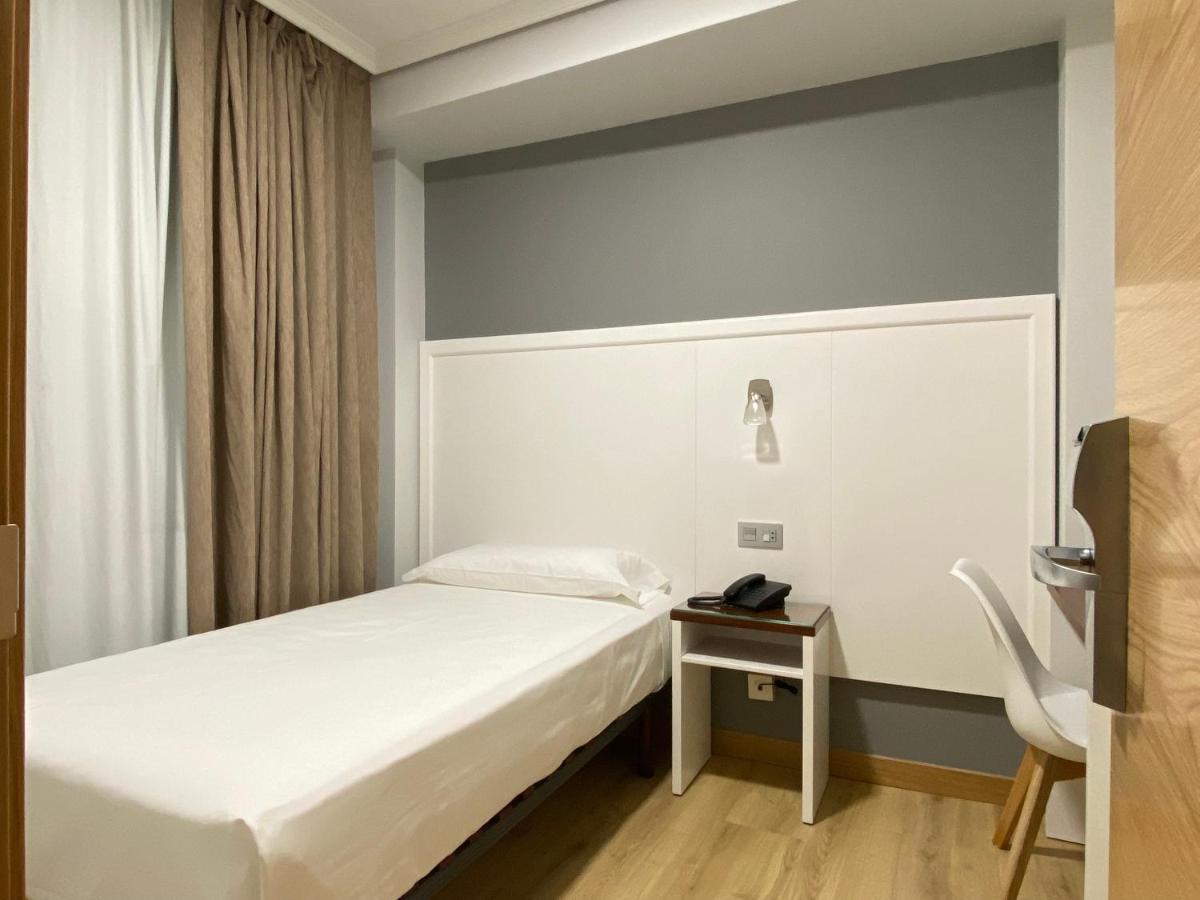 Economy Single Room