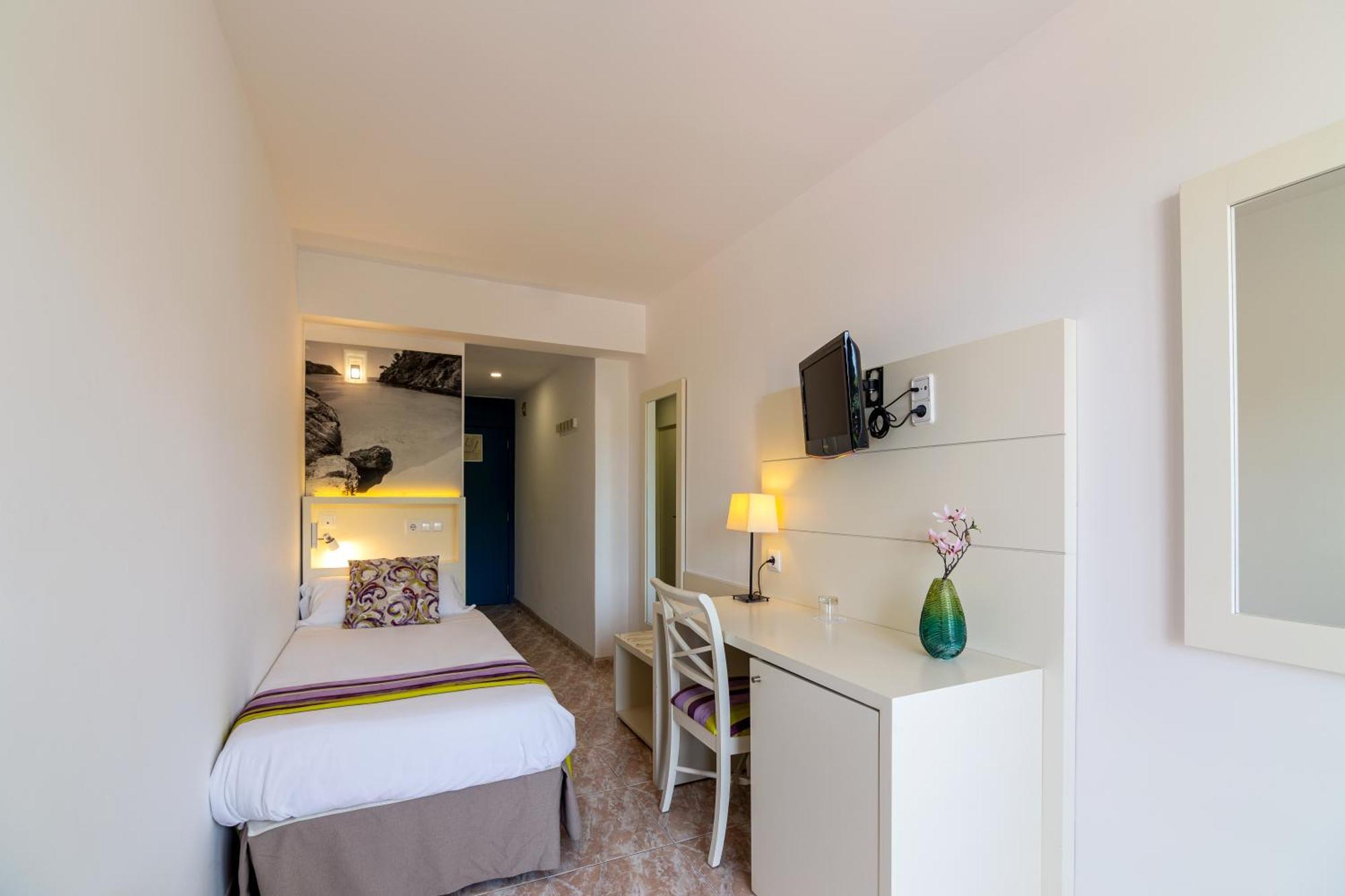 Single Room Balcony,1272292474:JPEG
