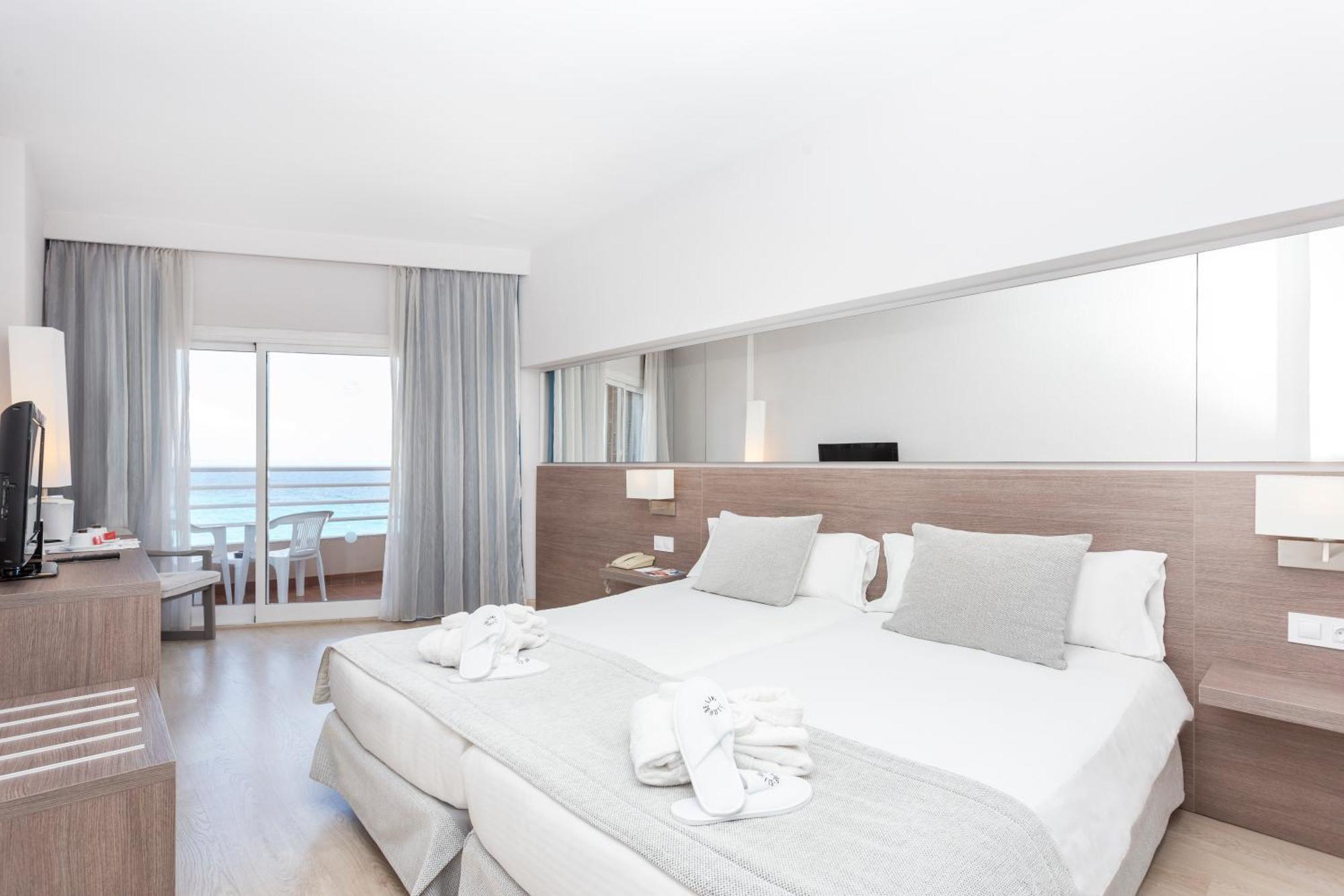 Superior Twin Room Sea View