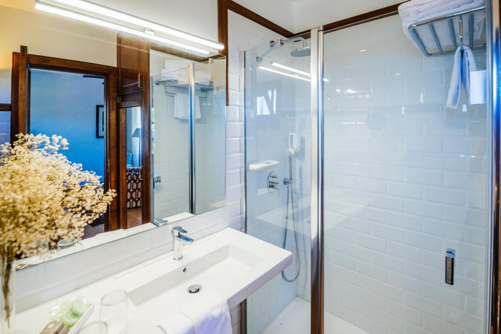 Double Room access to Tourism,1578369650:JPEG