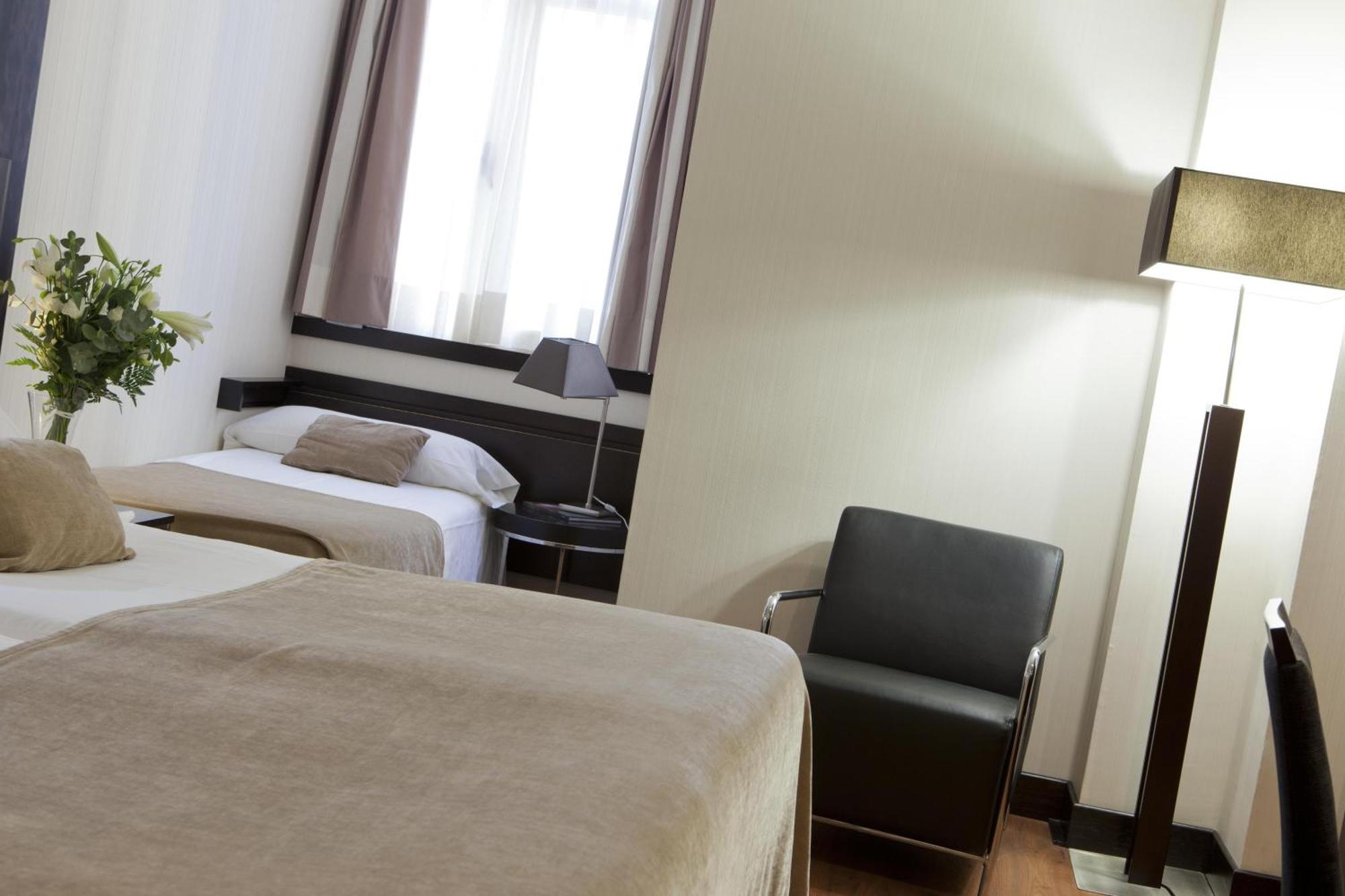 Fünfbettzimmer (2 Erwachsene + 3 Kinder)