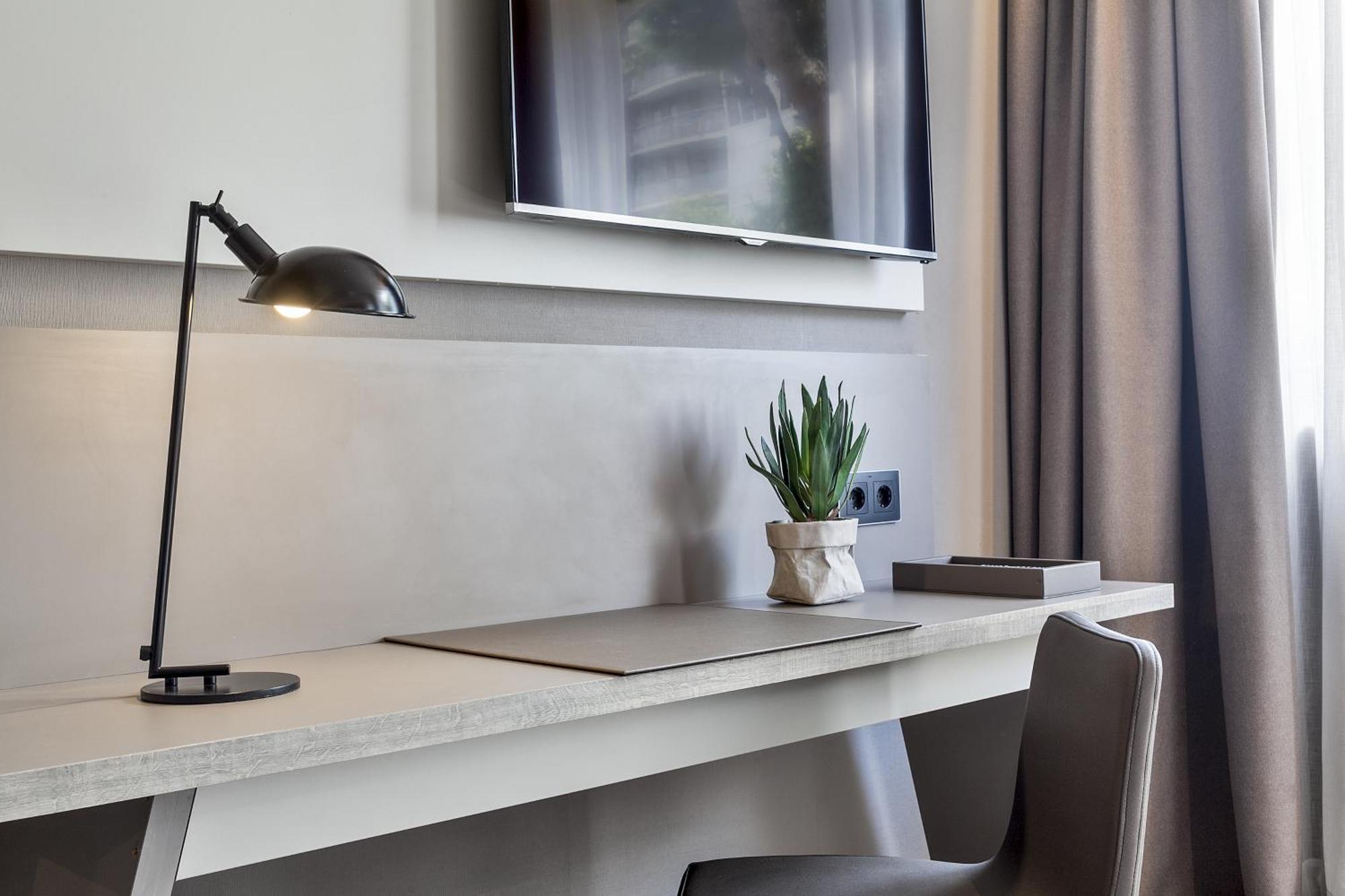 Superior Double Room,1273075048:JPEG