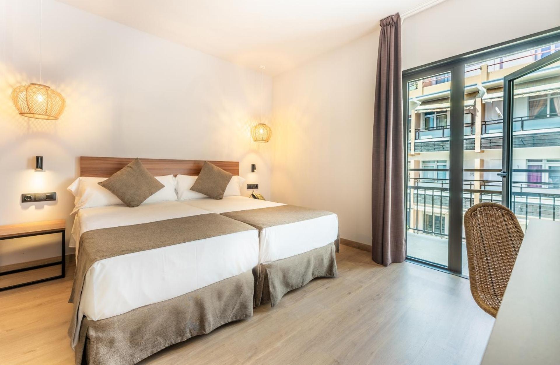 Chambre Double ou Lits Jumeaux Standard avec Balcon
