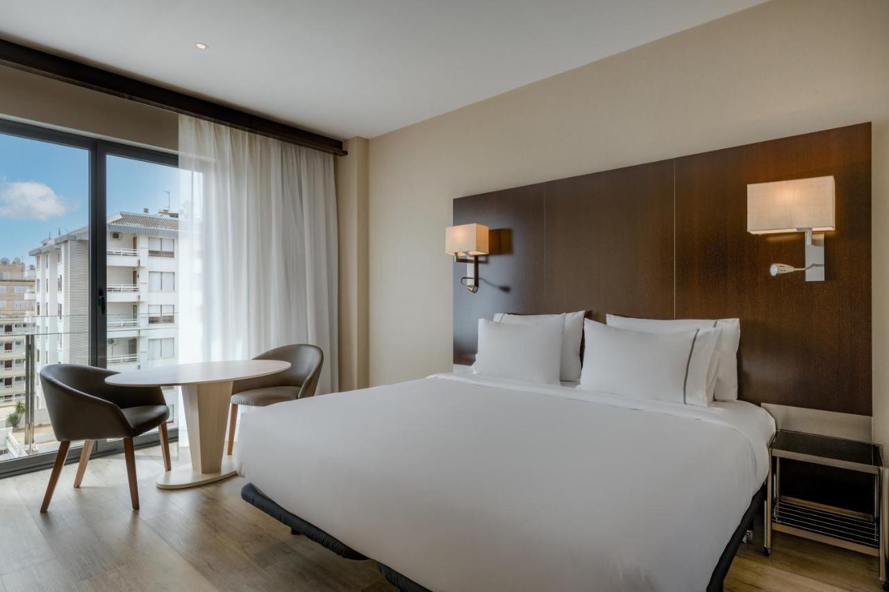 Standard King Room with Views