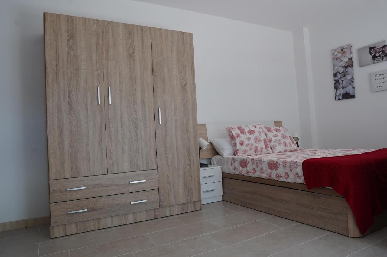 Estudio con terraza