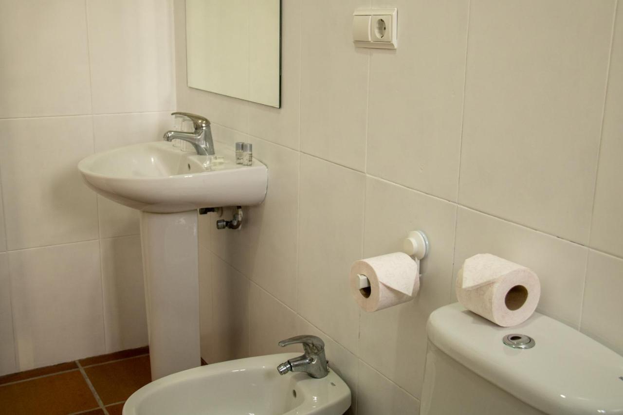 Double or Twin Room Private Bathroom