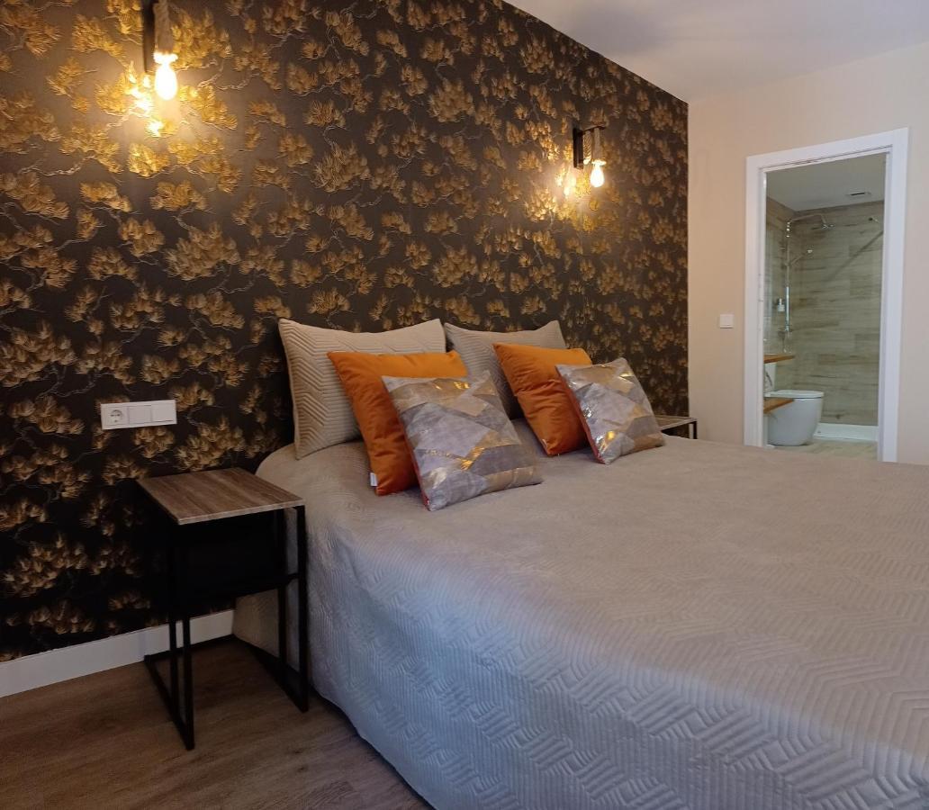 Double Room Private Bathroom