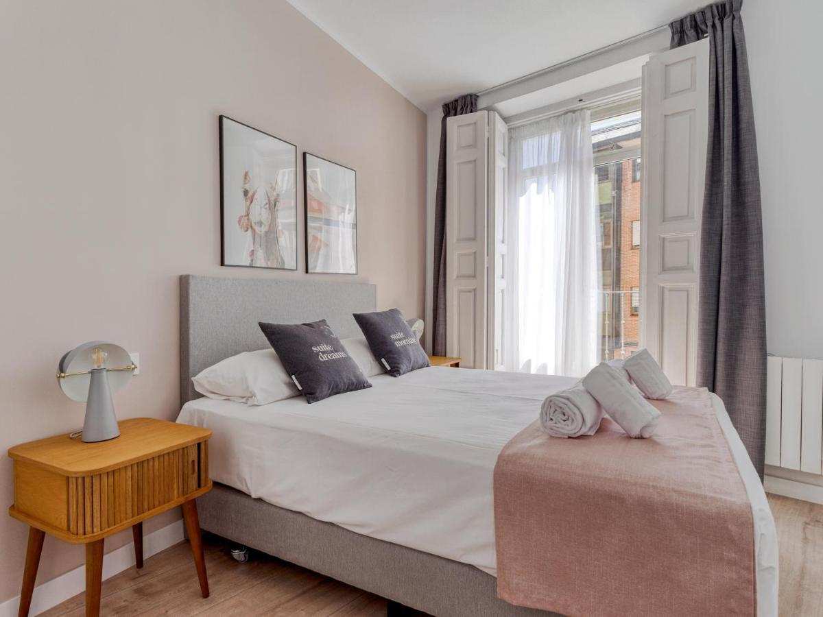 Apartament z 2 sypialniami i balkonem