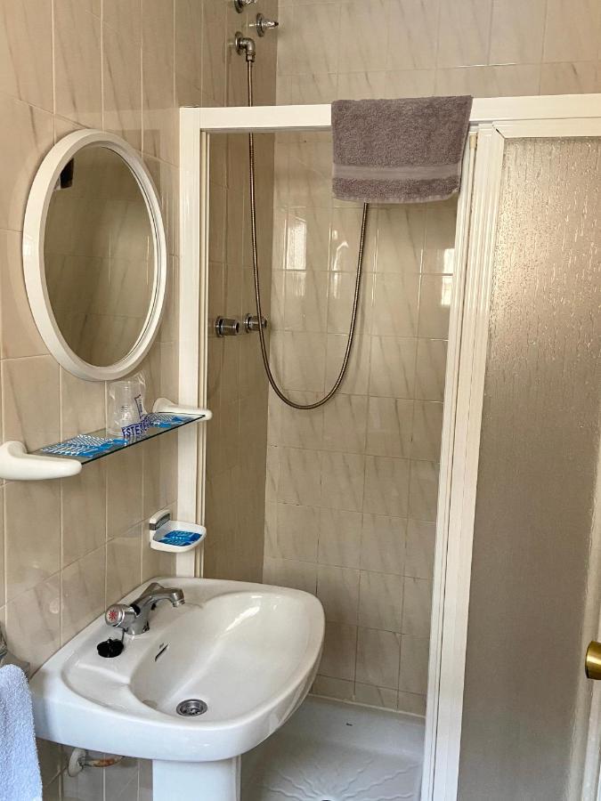 Habitación Triple Económica