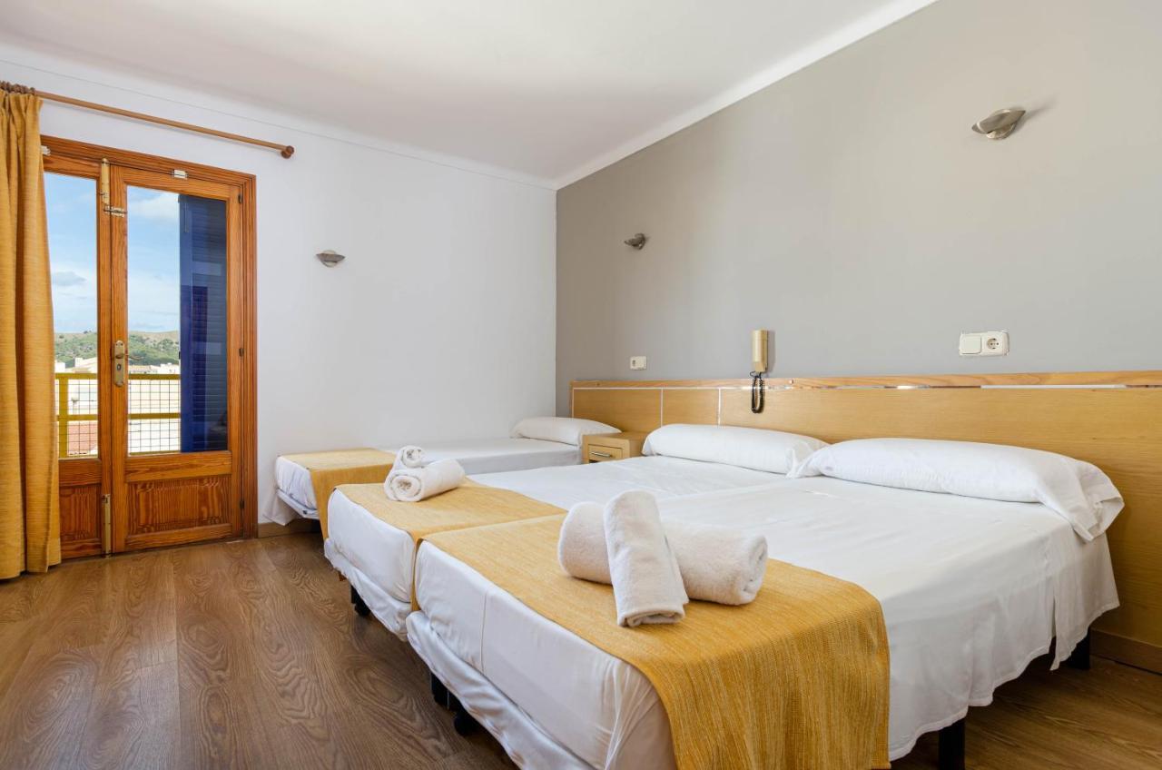 Dreibettzimmer mit Bad
