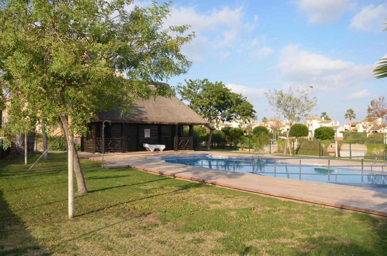 Apartamento de 2 dormitorios con piscina privada