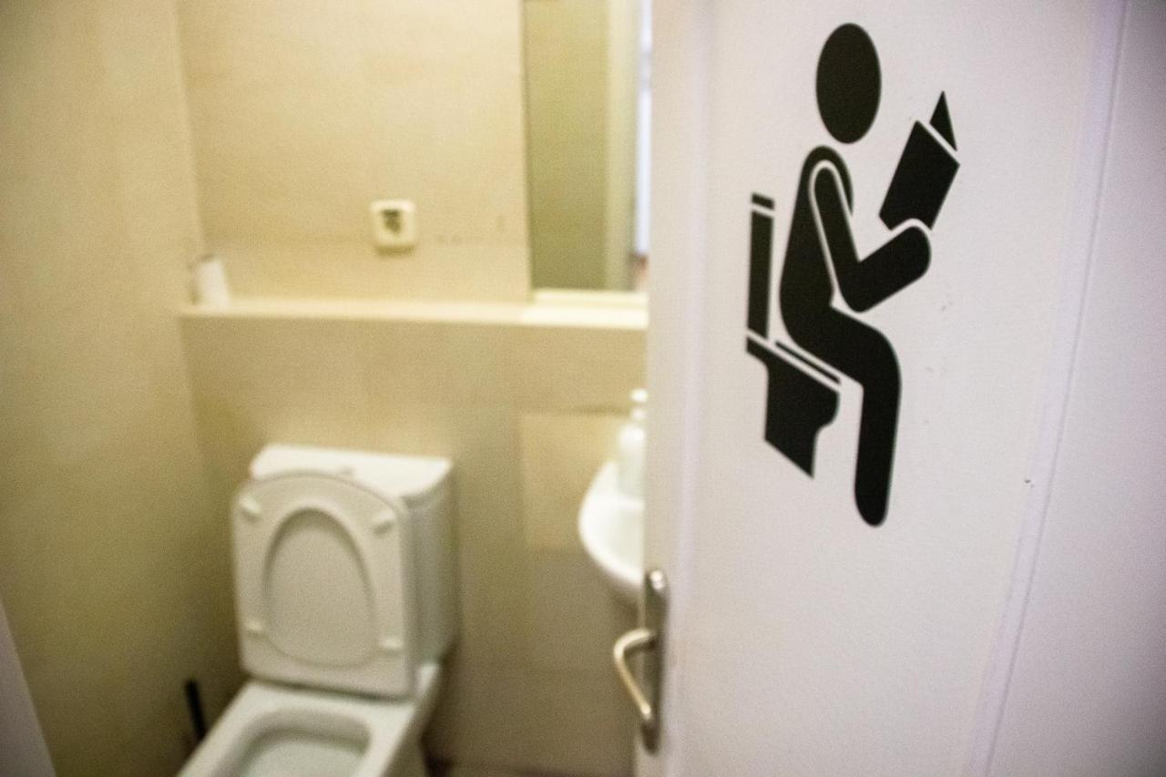 Standard Twin Room with Shared Bathroom,1313679568:JPEG