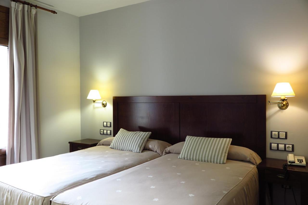 Chambre Simple Supérieure avec Balcon