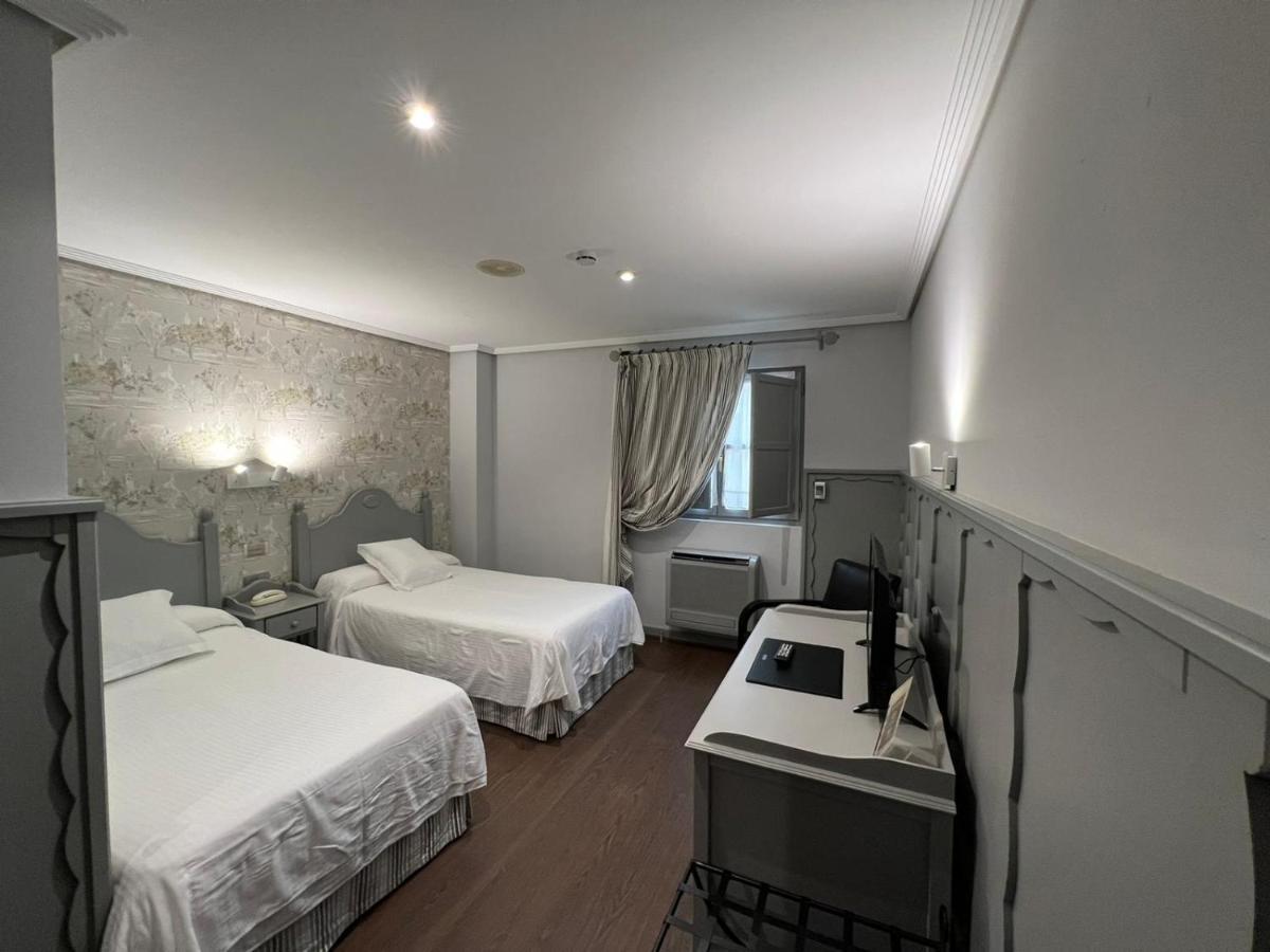 Superior Double or Twin Room,1325040955:JPEG