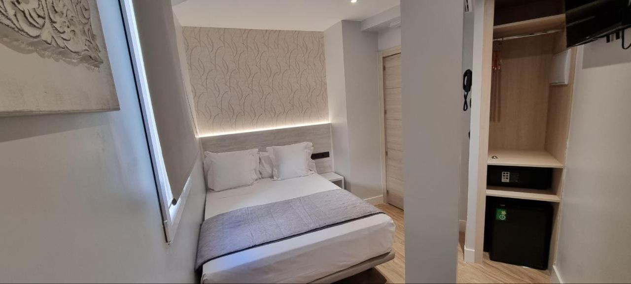 Küçük Çift Kişilik Oda