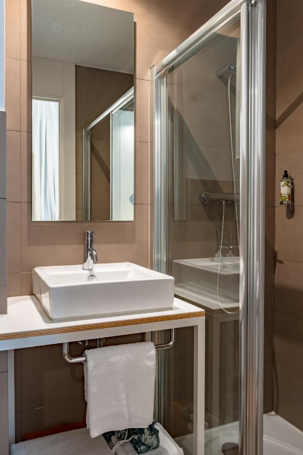 Standard Single Room,425082150:JPEG