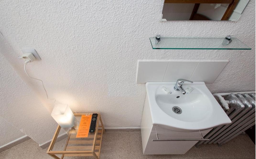 Chambre Simple avec Salle de Bains Commune