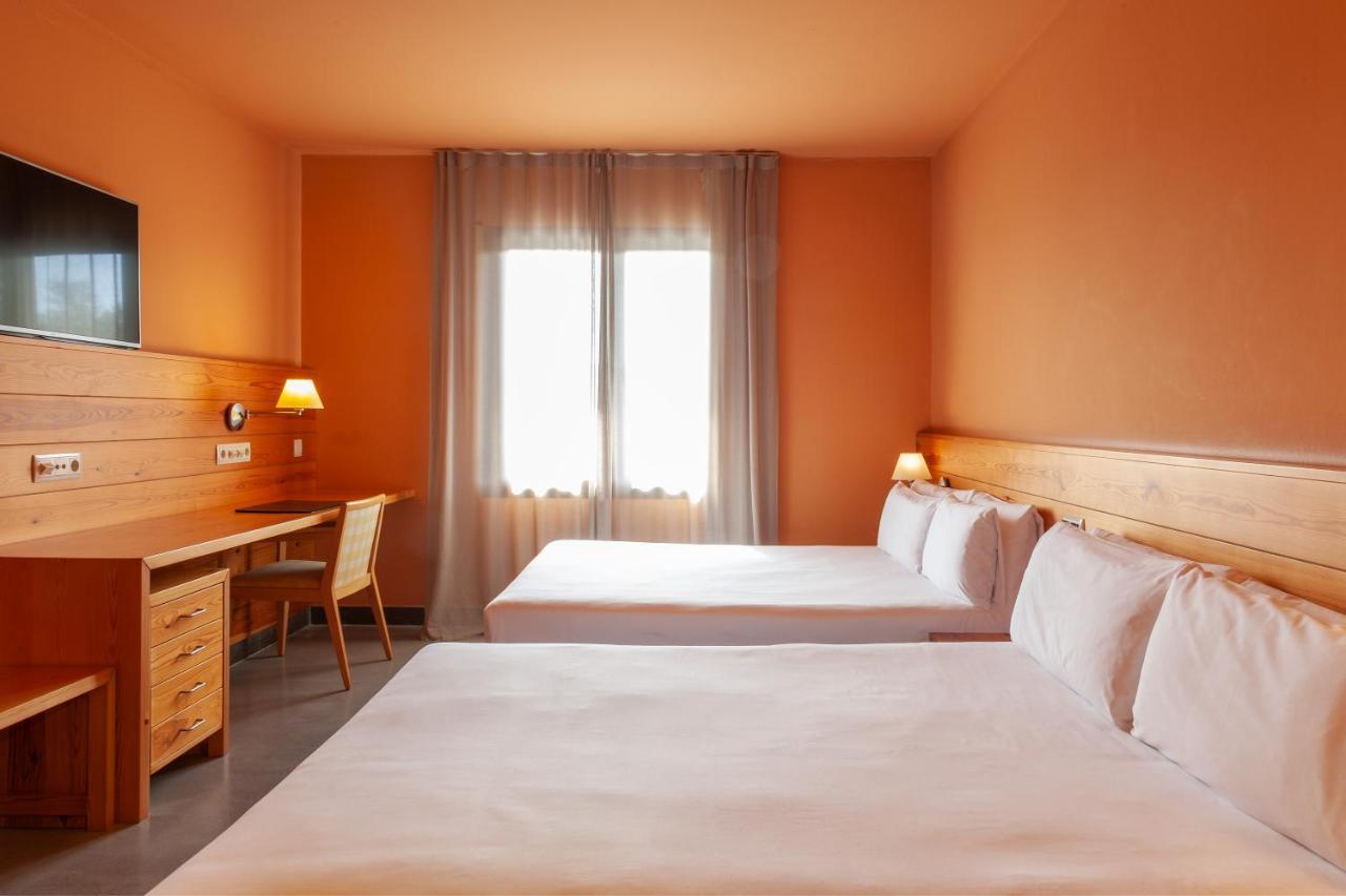 Family Room,1345186151:JPEG