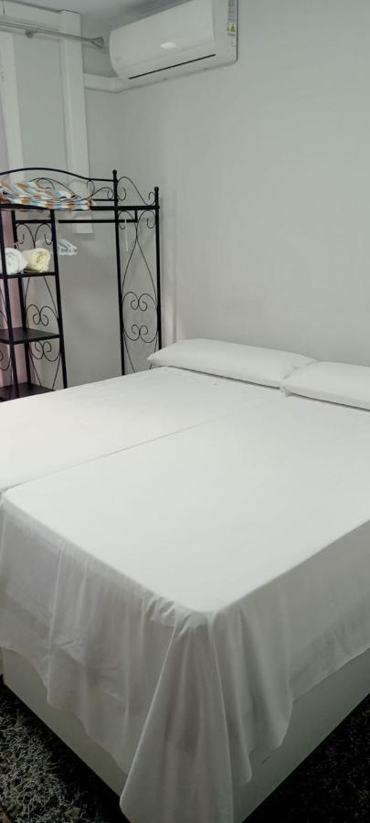 Zweibettzimmer mit Gemeinschaftsbad