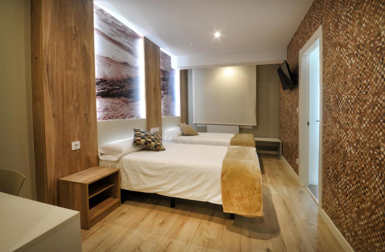 Triple Room Private Bathroom,1348783307:JPEG