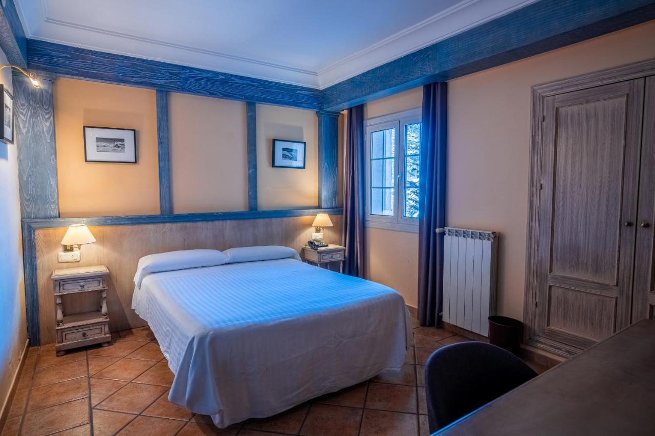 Twin Room,1644408984:JPEG