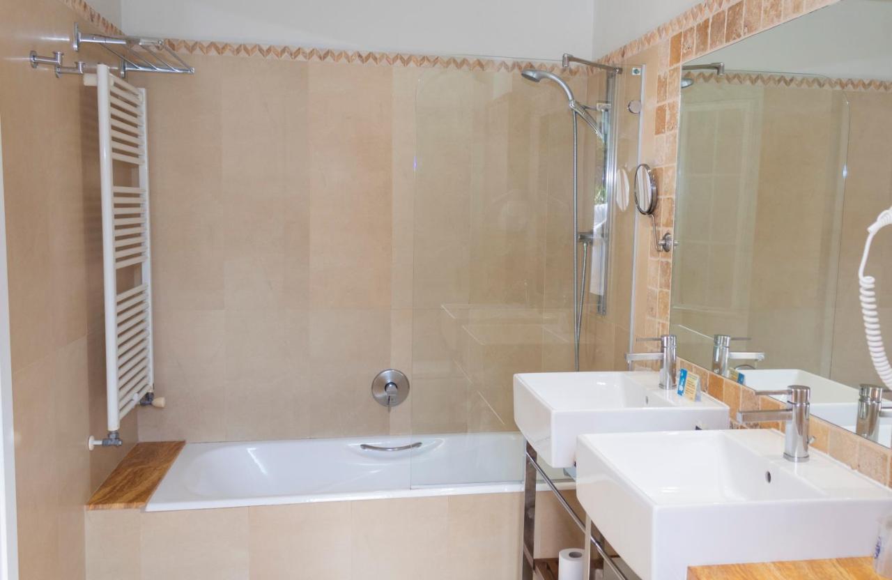 Double or Twin Room with Partial Sea View,1029691495:JPEG
