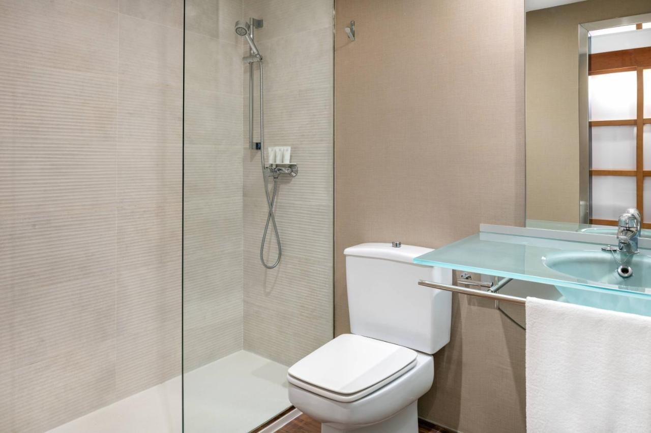 Twin Room with City View,1357506818:JPEG