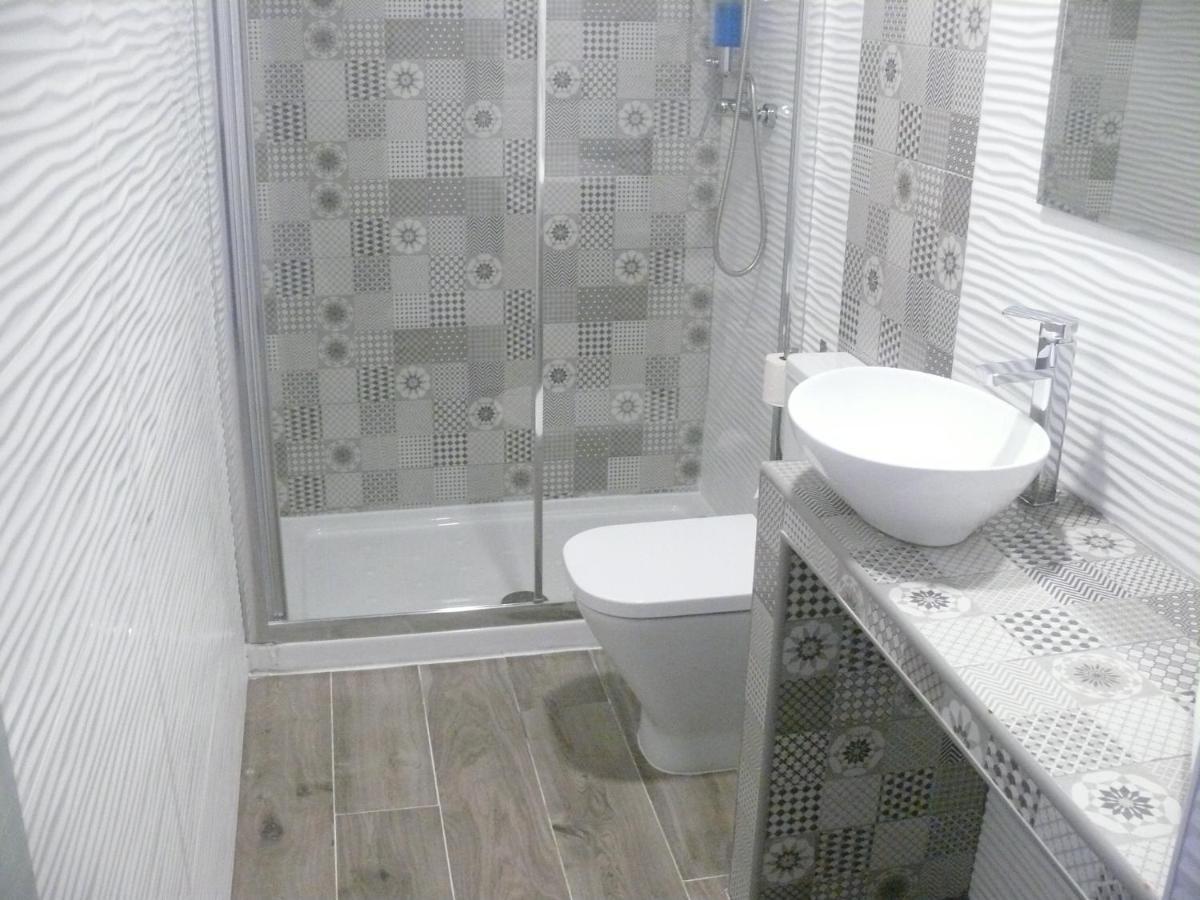 Double Room with Spa Bath,1360083845:JPEG