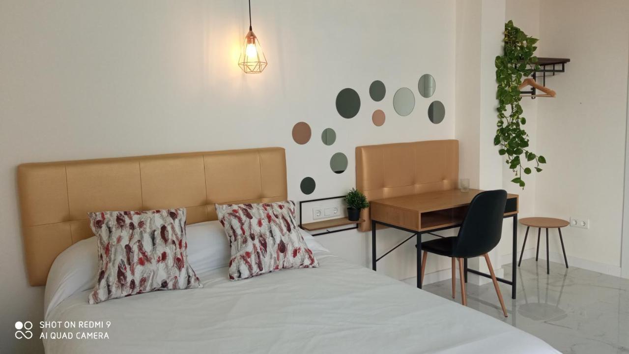 Habitación Triple con vistas a la piscina