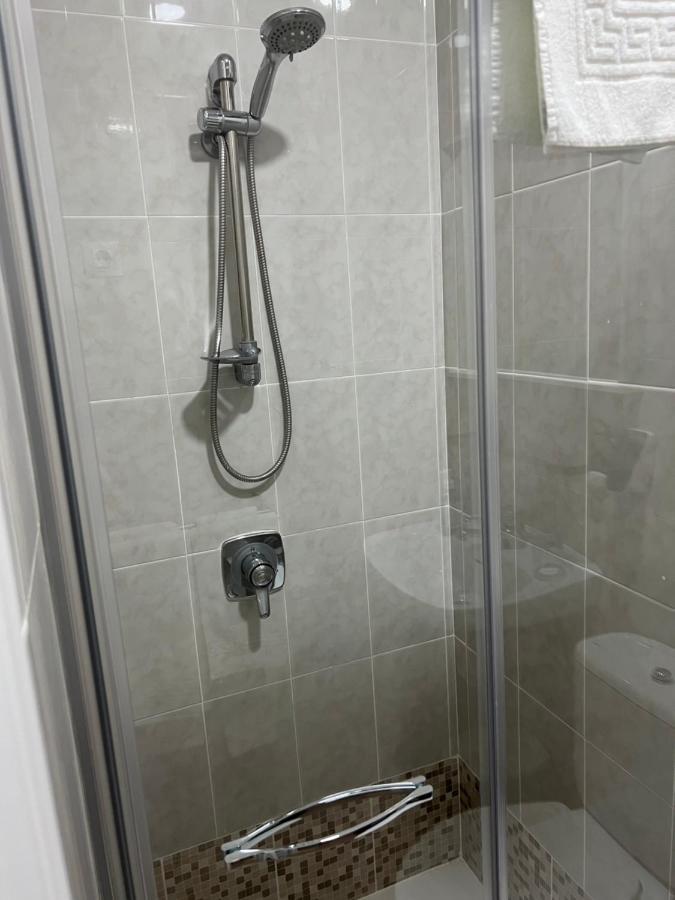 Twin Room,1369923980:JPEG