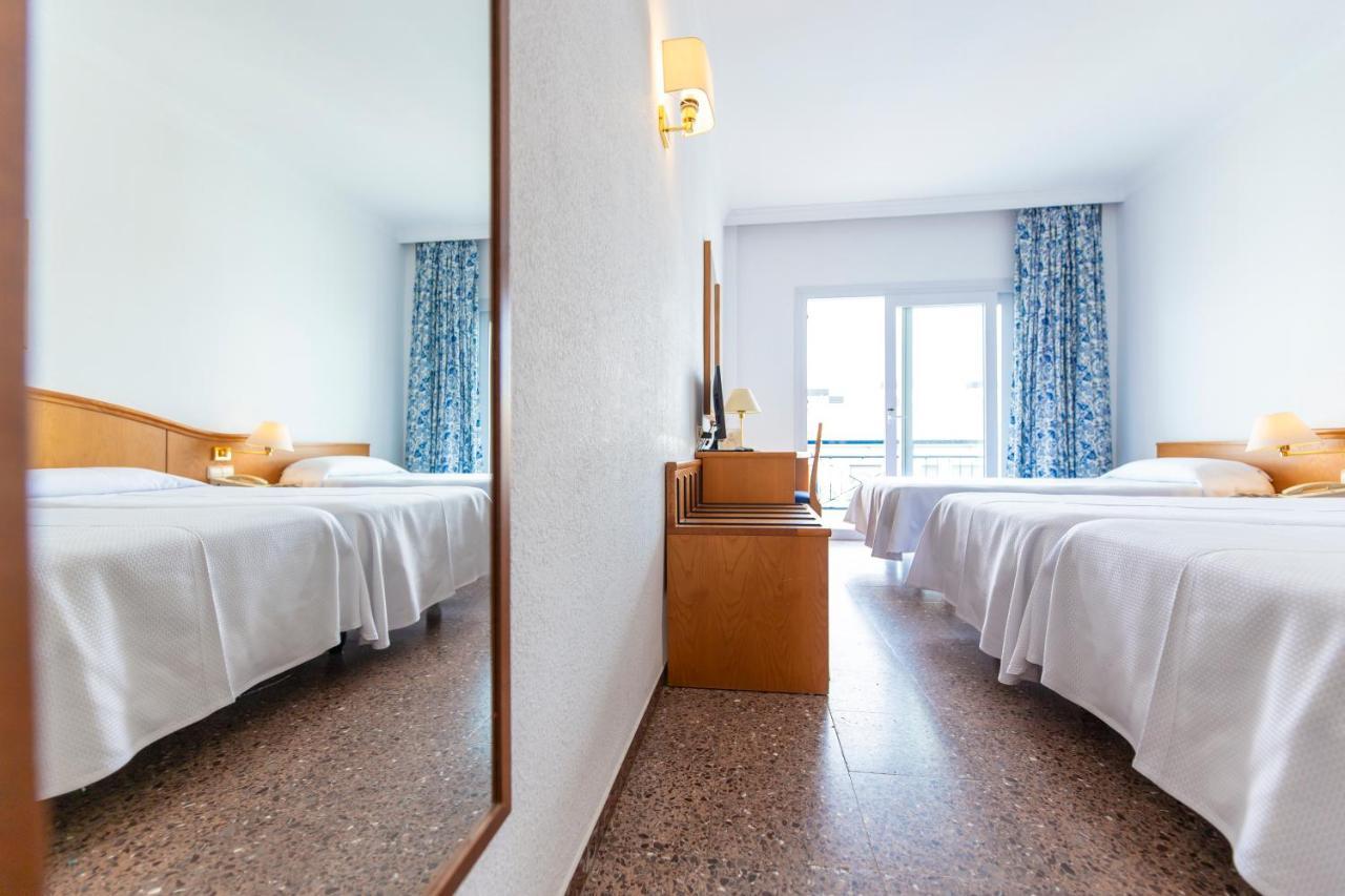 Triple Room Partial Sea View
