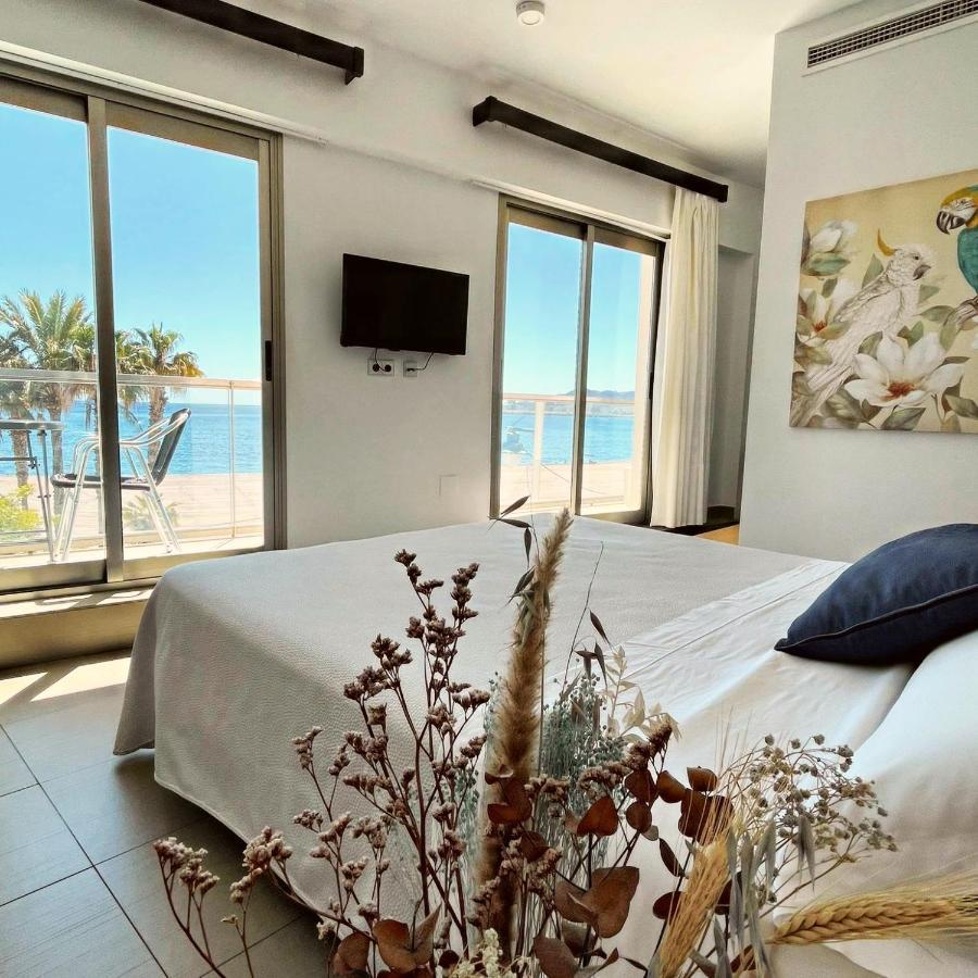 Habitación Doble Deluxe con balcón y vistas al mar