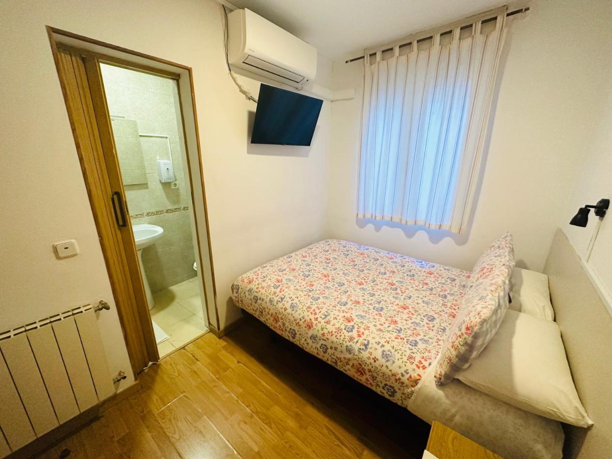 Double Room Private Bathroom