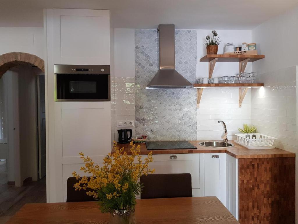 Appartement met 2 Slaapkamers en Uitzicht op het Zwembad