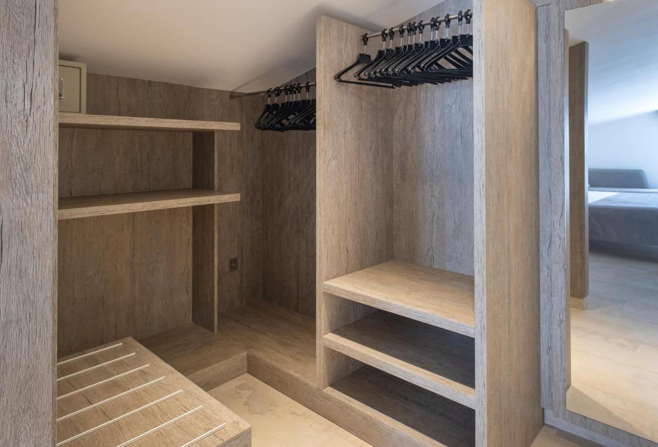 Luxe Appartement met Uitzicht op Zee.