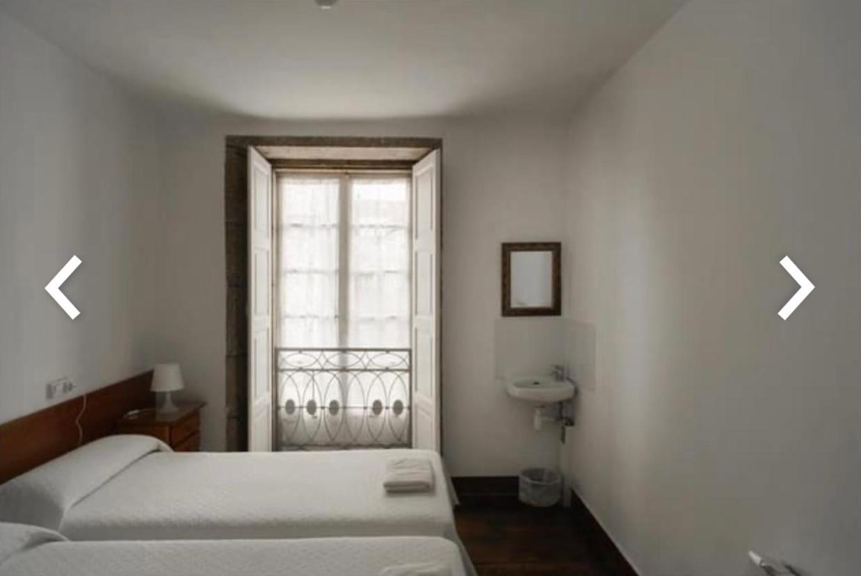 Zweibettzimmer mit Bad