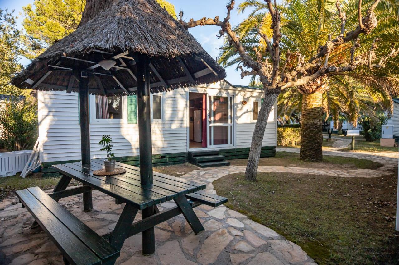 Bungalow Deluxe