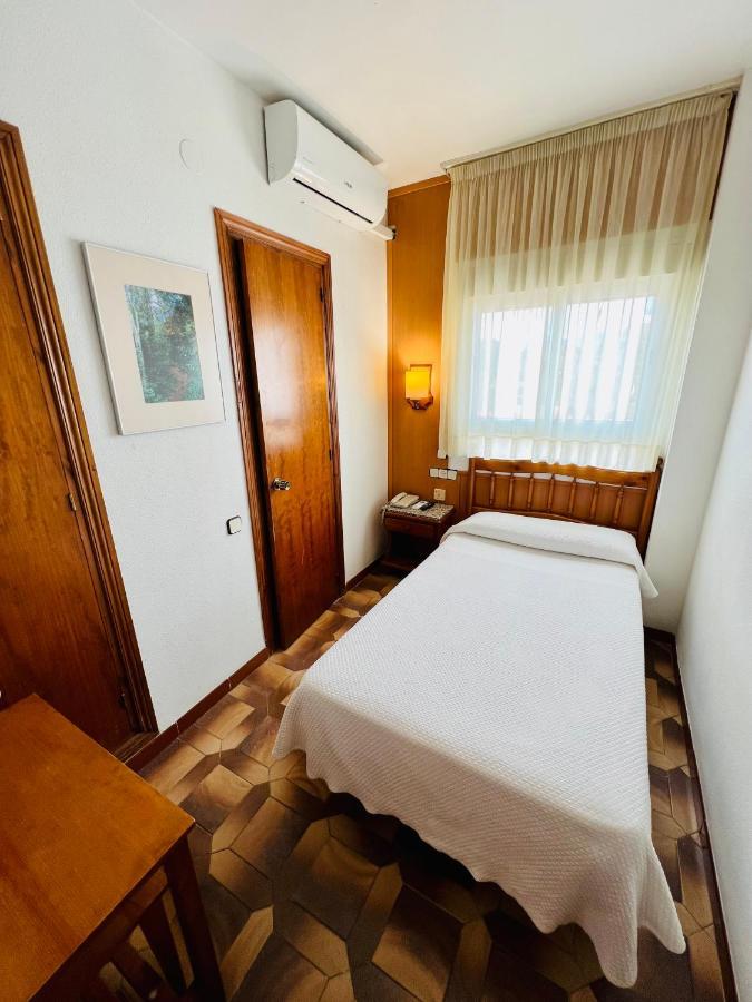 Economy Single Room,1397447042:JPEG