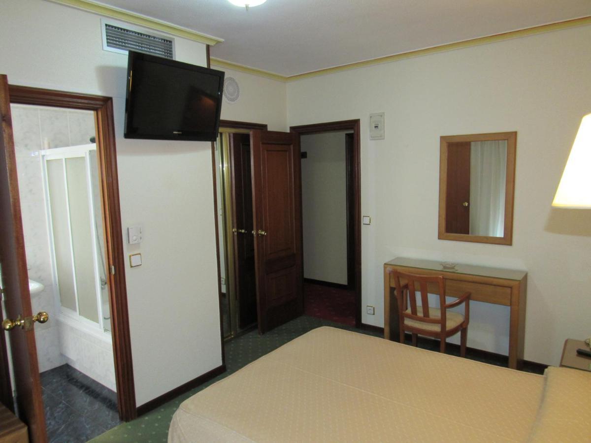 Deluxe Double Room,1392279605:JPEG