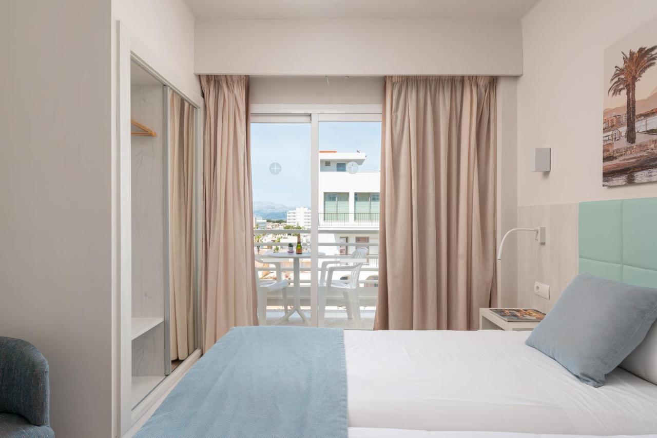 Double or Twin Room Side Sea View