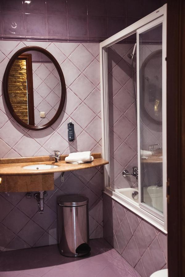 Twin Room with Bathroom