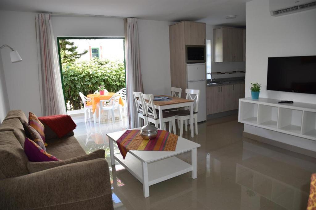 Apartment mit Terrasse