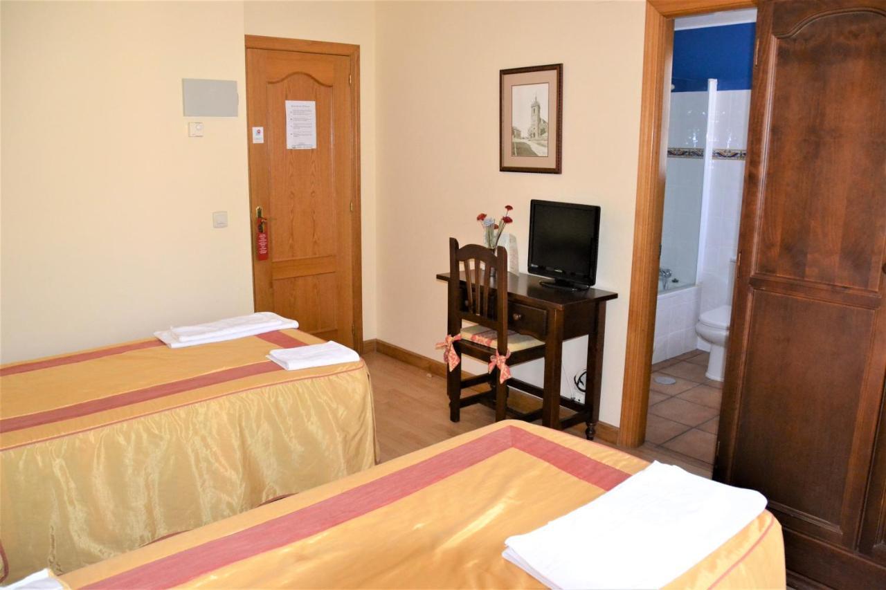 Twin Room,1406630975:JPEG