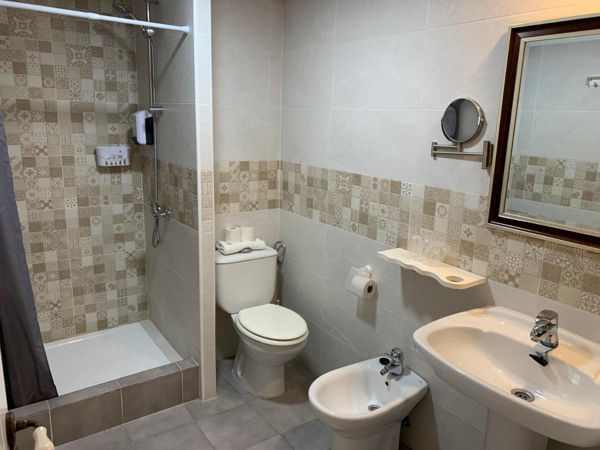 Driepersoonskamer met Eigen Badkamer