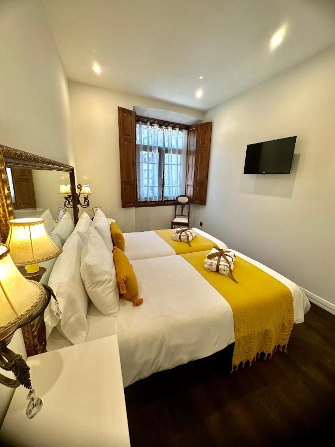 Twin Room,1425660324:JPEG