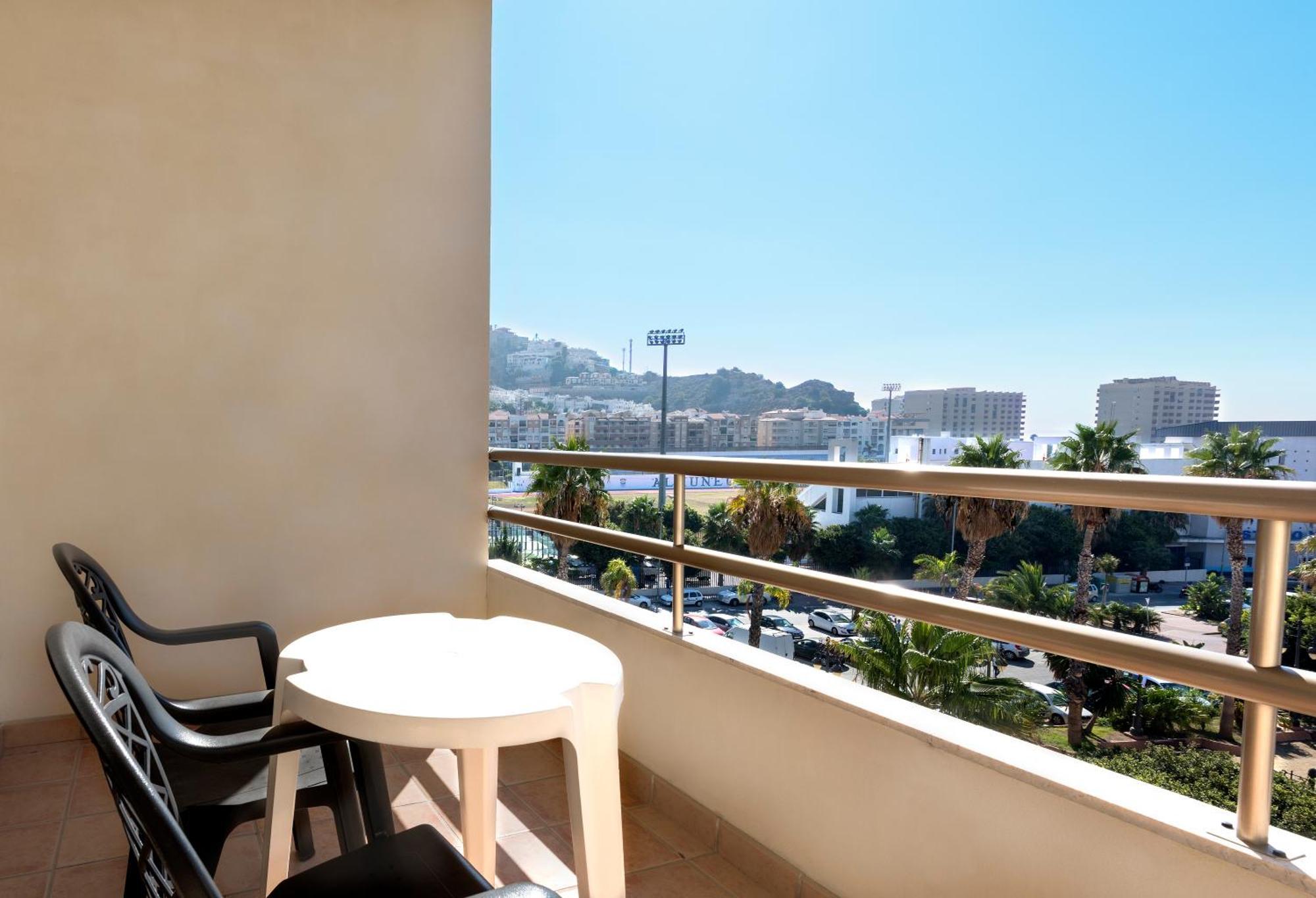 Chambre Double ou Lits Jumeaux avec Terrasse